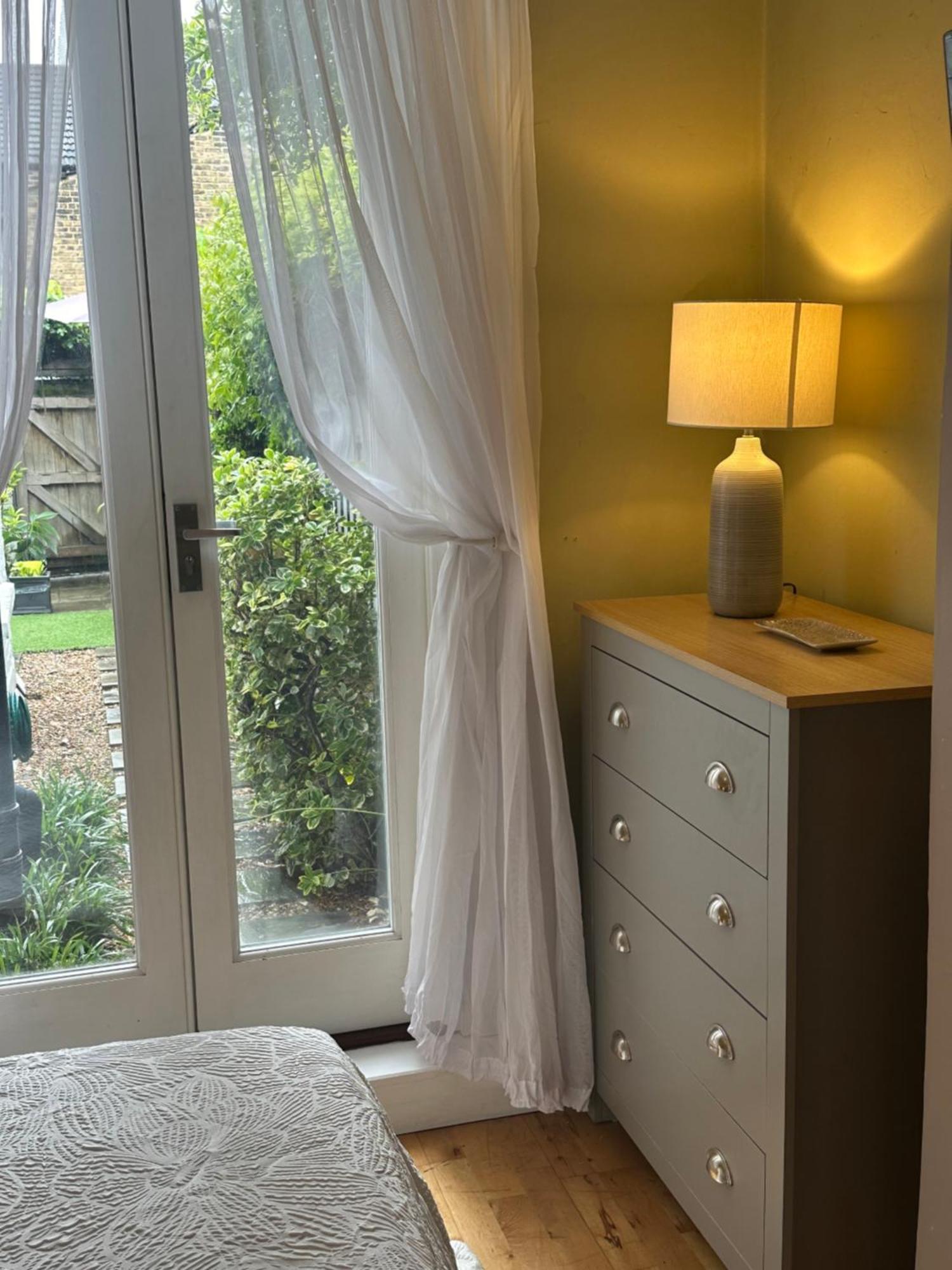 My Sky Secret Garden 1 Bedroom London Eksteriør bilde