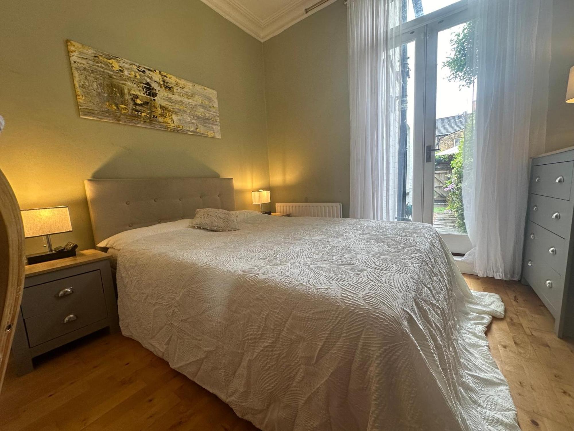 My Sky Secret Garden 1 Bedroom London Eksteriør bilde