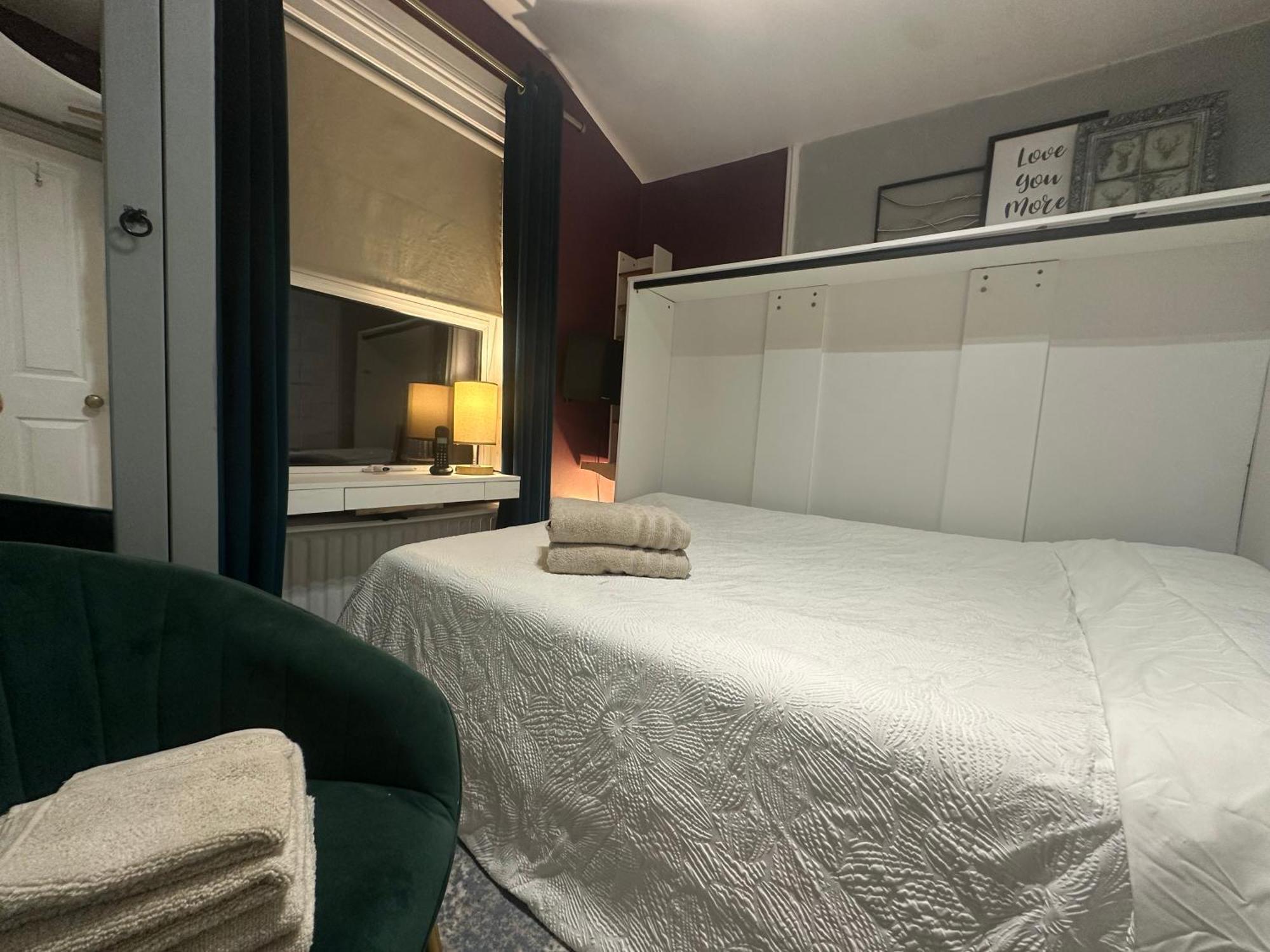 My Sky Secret Garden 1 Bedroom London Eksteriør bilde